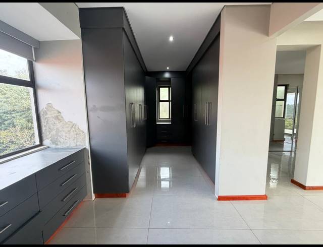 5 BEDROOM FREESTANDING TO LET IN HILLTOP PRIVATE ESTATE